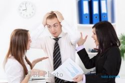 TIPS KARIER : Inilah 5 Kebiasaan Buruk Paling Dibenci Rekan Kerja 