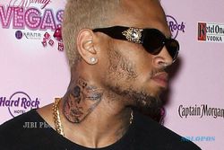 KONSER INTERNASIONAL : Chris Brown Batal Konser di Indonesia