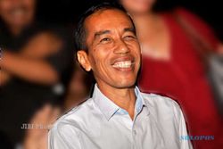 JOKOWI CAPRES : Jokowi Dikabarkan Capres PDIP, Kerabat Bergeming   