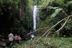 WISATA WONOSOBO : Air Terjun Setinggi 30 Meter Ini Mengundang Petualang untuk Datang