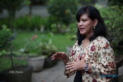 AKTIVITAS IBU NEGARA : Belanja di Mal Solo, Iriana Jokowi Tak Dikenali Pengunjung 