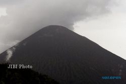 PENDAKI HILANG : 2 Pendaki Asal Cirebon Hilang di Semeru, Tim SAR Cari di Jurang