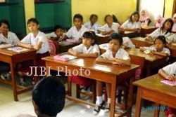   Sragen Kekurangan Guru Bahasa Jawa 