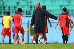 INTER ISLAND CUP 2012: Hadapi Persipura, RD Khawatirkan Kebugaran Pemain