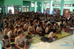 MEET & GREET WASIS: 9 Organisasi Ekskul SMAN 8 Solo Tampil Heboh...