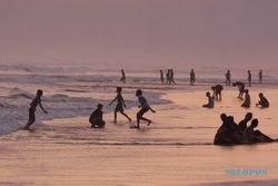 WISATA BANTUL : Pantai Selatan Kian Mempesona