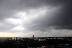 GANGGUAN PENERBANGAN : Cuaca Buruk, 5 Pesawat Telat Mendarat di Bandara Ahmad Yani