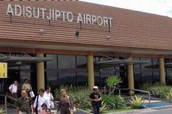 Bandara Adisutjipto Tambah Ramai