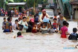 BANJIR JAKARTA: Awas Banjir Pukul 21.00 WIB 