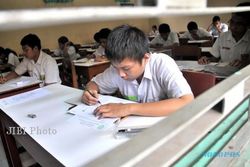 RSBI DIHAPUS: MK Sebut Pemerintah Lakukan Diskriminasi Pendidikan