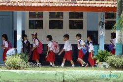 Siswa Kelas I di SDN Sukosari Madiun Hanya 3 Anak