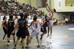 Tim Putri UGM Kampiun Liga Basket Mahasiswa 