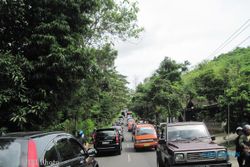  Jalan Masuk Waduk Gajah Mungkur Macet 4 Km