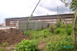 PEMBANGUNAN JALAN TOL: Warga Mojopuro Tuntut Pembuatan Jalan Akses Baru