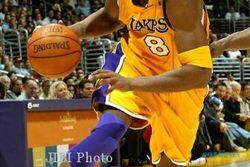 NBA 2013-2014 : Bryant Siap Comeback Hadapi Raptors