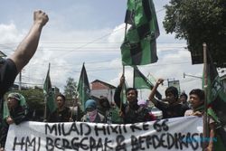 KONGRES HMI : Kongres HMI di Pekanbaru Molor, Mahasiswa Makassar Diungsikan ke Brimob