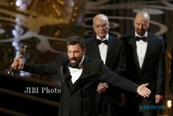 PIALA OSCAR 2013: ARGO Menang Film Terbaik, Sisihkan Lincoln 