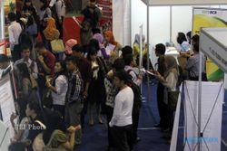 BURSA LOWONGAN KERJA : Job Fair Unisri, 40%-50% Pencari Kerja Diterima