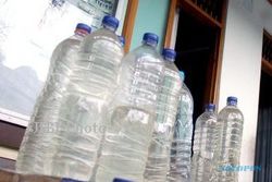 MIRAS SOLO : Polres Solo Gagalkan Pengiriman 3.000 Liter Ciu ke Jakarta
