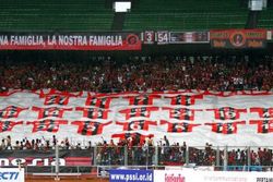 AC Milan Glorie Vs Indonesia All Stars 2013: Serginho Cetak Dua Gol, Milan Glorie Menang 4-2