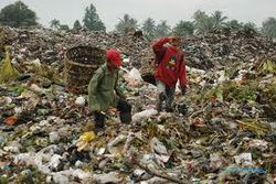 PENGELOLAAN SAMPAH KARANGANYAR : TPS Baturan Jadi Lokasi Pengelolaan dan Pemilahan Sampah di Colomadu