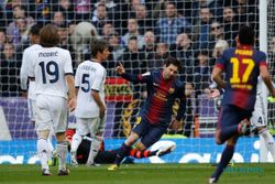 REAL MADRID Vs BARCELONA: Babak Pertama, Messi Buat Barca Samakan Kedudukan 1-1