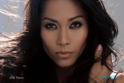 X FACTOR INDONESIA: Fans Anggun Vs Agnes Perang di Twitter