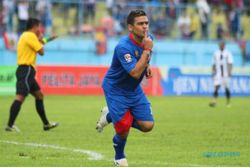 ISL 2013 : Persita Vs Arema Indonesia : Kalahkan Persita 1-0, Arema Geser Mitra