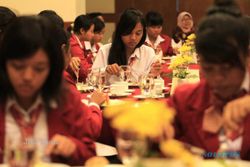 HOTEL DI JOGJA  : Mahasiswa UAD Belajar Table Manner di Hotel Horison