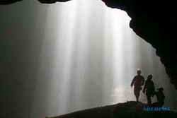 Gua Jomblang Gunungkidul Terisi Air Hingga 20 Meter