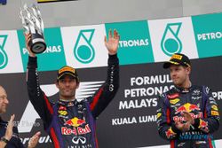 F1: Kemenangan Kontroversial Vettel di Sepang