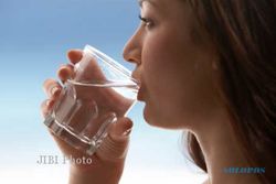   Berat Badan Turun dengan Minum 10 Gelas Air Sehari