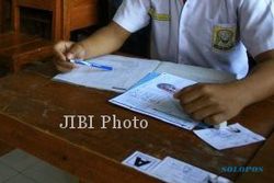 UN SUSULAN :  Hari ini, 13 Siswa SMP Ikuti Ujian