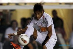 Diisukan ke Barcelona, Neymar Tetap Kalem