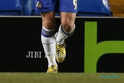 Torres Bertahan di Chelsea dan Siap Bersaing dengan Falcao