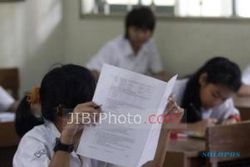 UN SMP 2013 : Ujian di Bogor Ditunda Satu Jam 