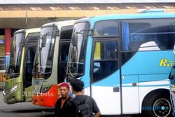 KRU BUS MOGOK : Bus Solo-Jogja Mogok di Tirtonadi, Penumpang Telantar