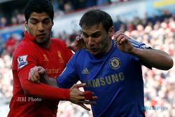 GIGITAN SUAREZ : Meski Kembali Berulah, Liverpool Tak Akan Jual Suarez