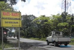  JALAN RUSAK : Jl Solo-Purwodadi Tak Kunjung Diperbaiki