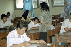 PENGUMUMAN UN : Siswa 24 Sekolah Se-Indonesia Tak Lulus 100% 