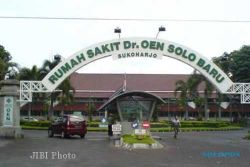 Bank Mandiri Hibahkan 1 Unit Ambulan ke RS Dr Oen Solobaru 