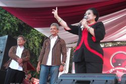 PILGUB JATENG : Kampanye Ganjar-Heru Diwarnai Konvoi, Megawati Sindir Simpatisan