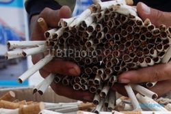 PRODUKSI ROKOK : Produk Lokal Masih Sulit Saingi Perusahaan Luar Negeri