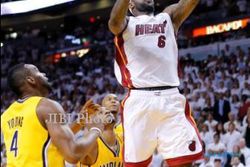 NBA :James Selamatkan Miami di OT untuk Ungguli Pacers 1-0