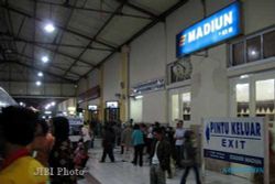 TAHUN BARU IMLEK : Liburan Imlek, Tiket KA di Stasiun Madiun Ludes