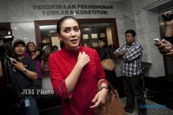 KENAIKAN HARGA BBM : Ini Alasan Rieke Diah Pitaloka Tolak Jokowi Cabut Subsidi BBM