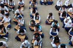 PENDAFTARAN SISWA BARU : Syarat Pendaftaran Siswa SMP dan SMA Diperketat