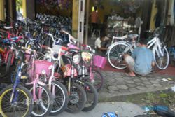    Jelang Tahun Ajaran Baru, Pedagang Sepeda Buru Stok