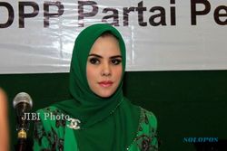 HASIL PEMILU 2014 : Tertinggi di PPP, Angel Lelga Gagal ke Senayan