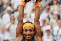 PRANCIS TERBUKA : Taklukan Sharapova, Serena Rebut Titel Keduanya